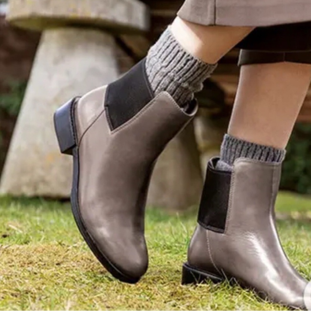 Clarks Gray Leather Ankle Boots with Elastic Ankle